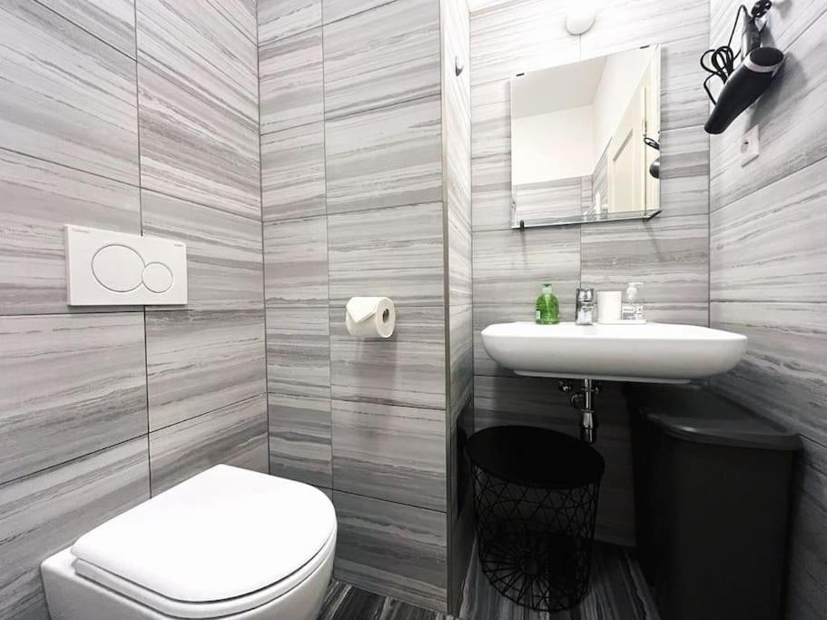 Apartament Leger *